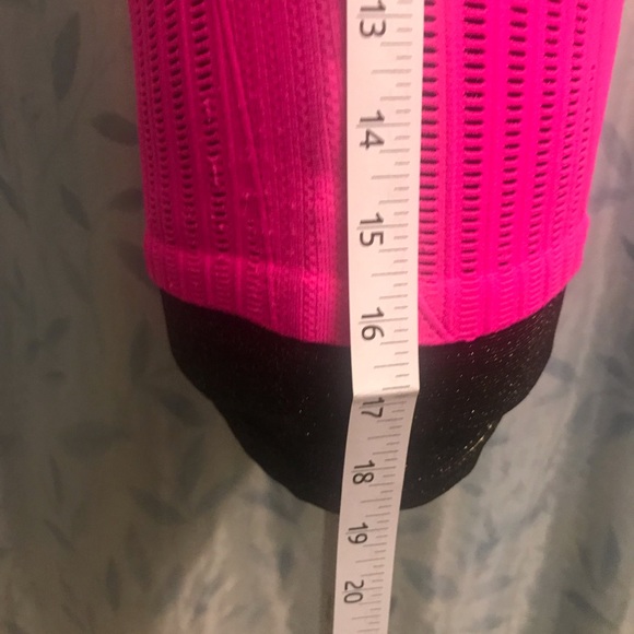 Jazzercise Athletic Top with Built-in shelf Bra - Picture 7 of 8